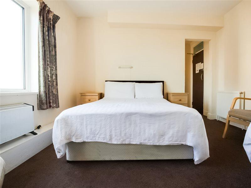 Oyo Grosvenor House Hotel Скегнесс Экстерьер фото