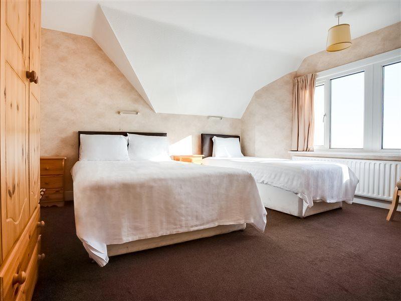 Oyo Grosvenor House Hotel Скегнесс Экстерьер фото